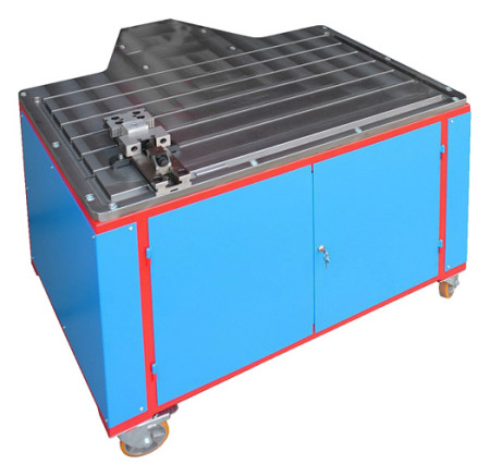 Arbeitstisch für Gewindeschneidmaschine VOLUMEC 1.200 x 800 